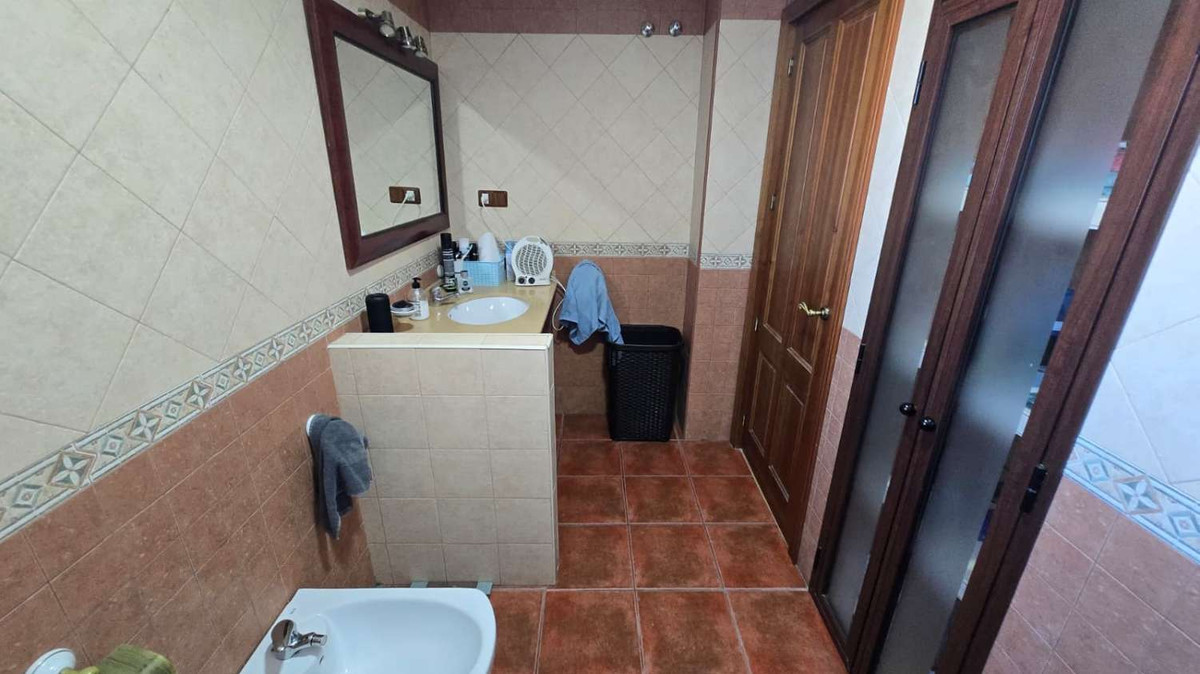 Se vende Villa - Chalet de 6 dormitorios en Costa Del Sol, Málaga, España