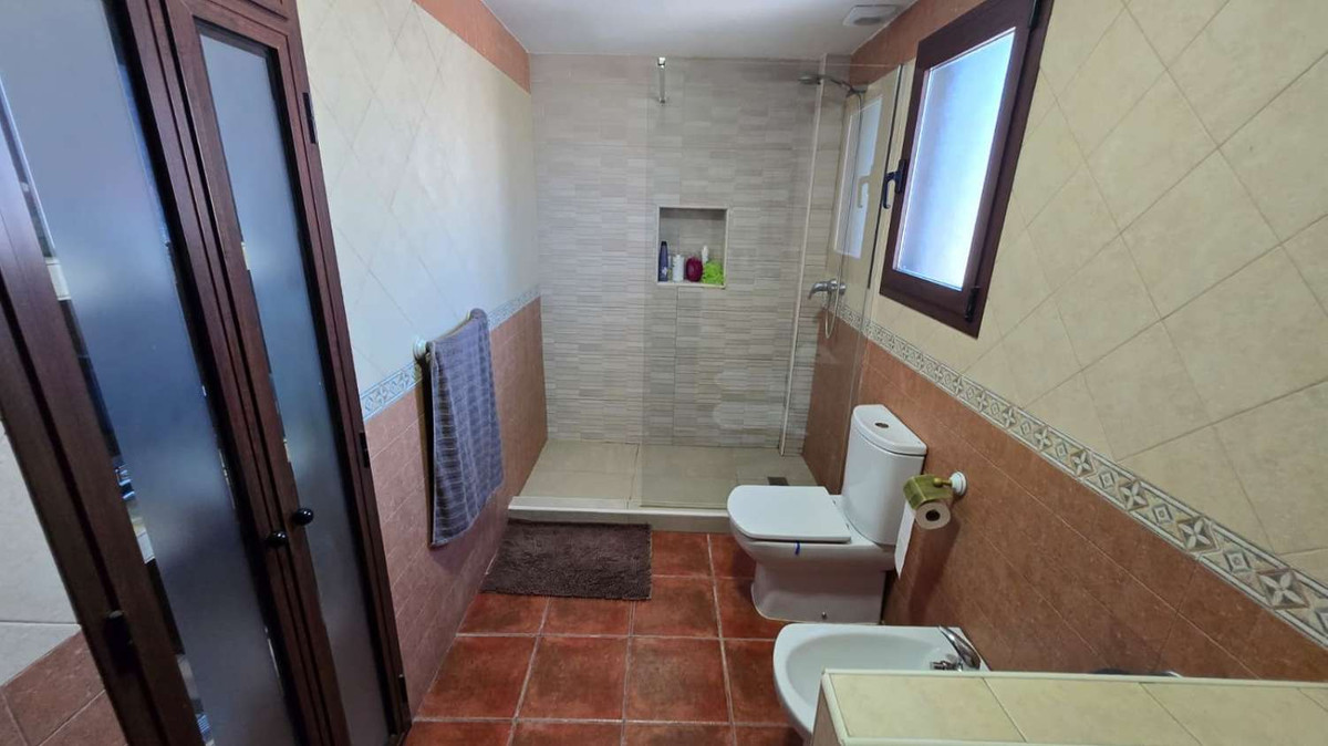 Se vende Villa - Chalet de 6 dormitorios en Costa Del Sol, Málaga, España
