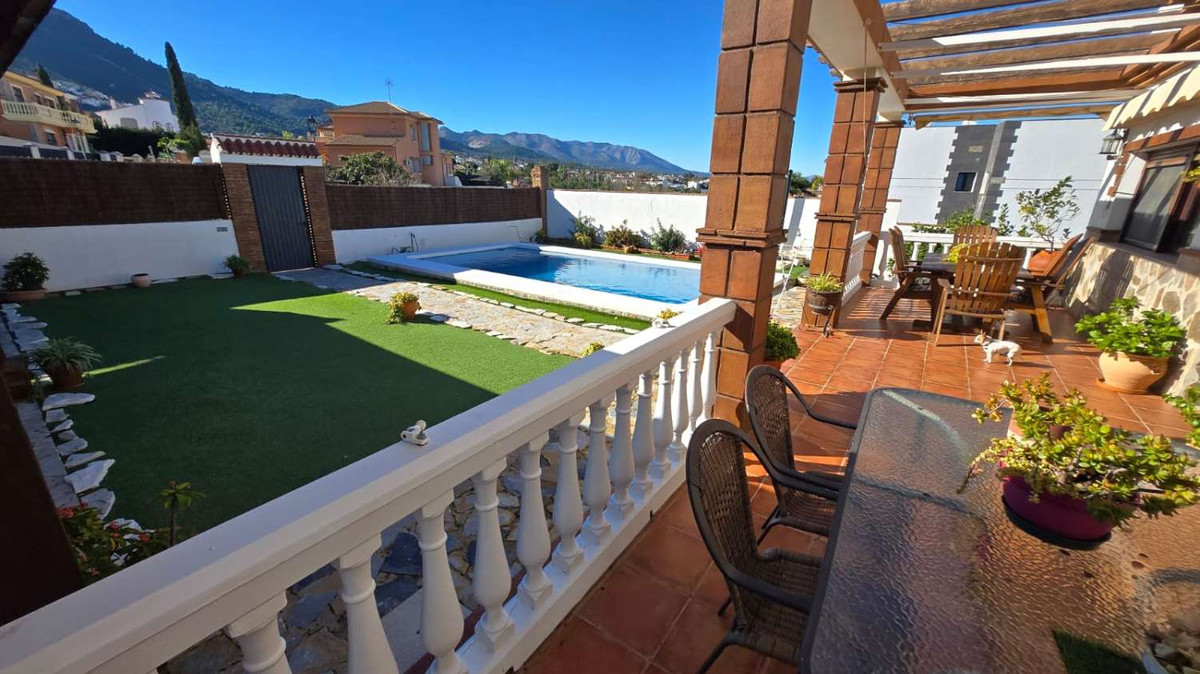 Se vende Villa - Chalet de 6 dormitorios en Costa Del Sol, Málaga, España