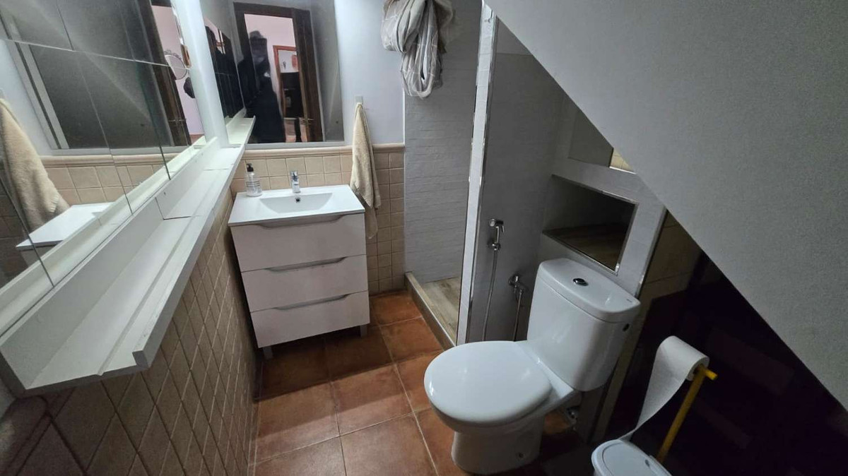 Se vende Villa - Chalet de 6 dormitorios en Costa Del Sol, Málaga, España
