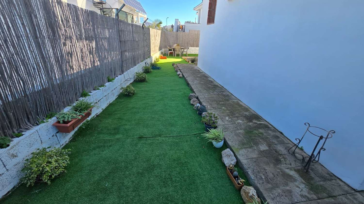 Se vende Villa - Chalet de 6 dormitorios en Costa Del Sol, Málaga, España