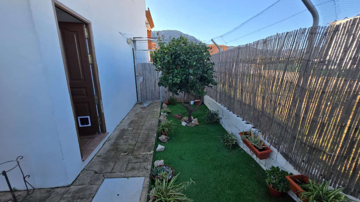 Se vende Villa - Chalet de 6 dormitorios en Costa Del Sol, Málaga, España