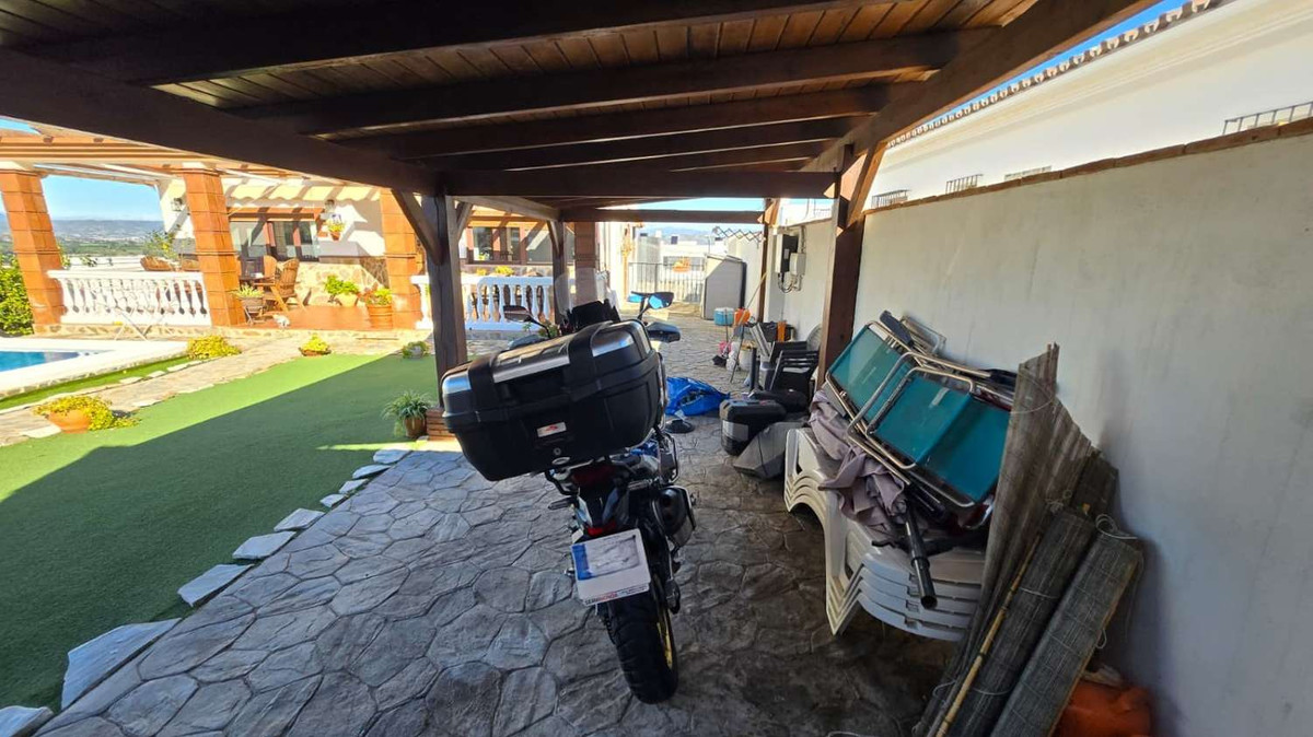 Se vende Villa - Chalet de 6 dormitorios en Costa Del Sol, Málaga, España