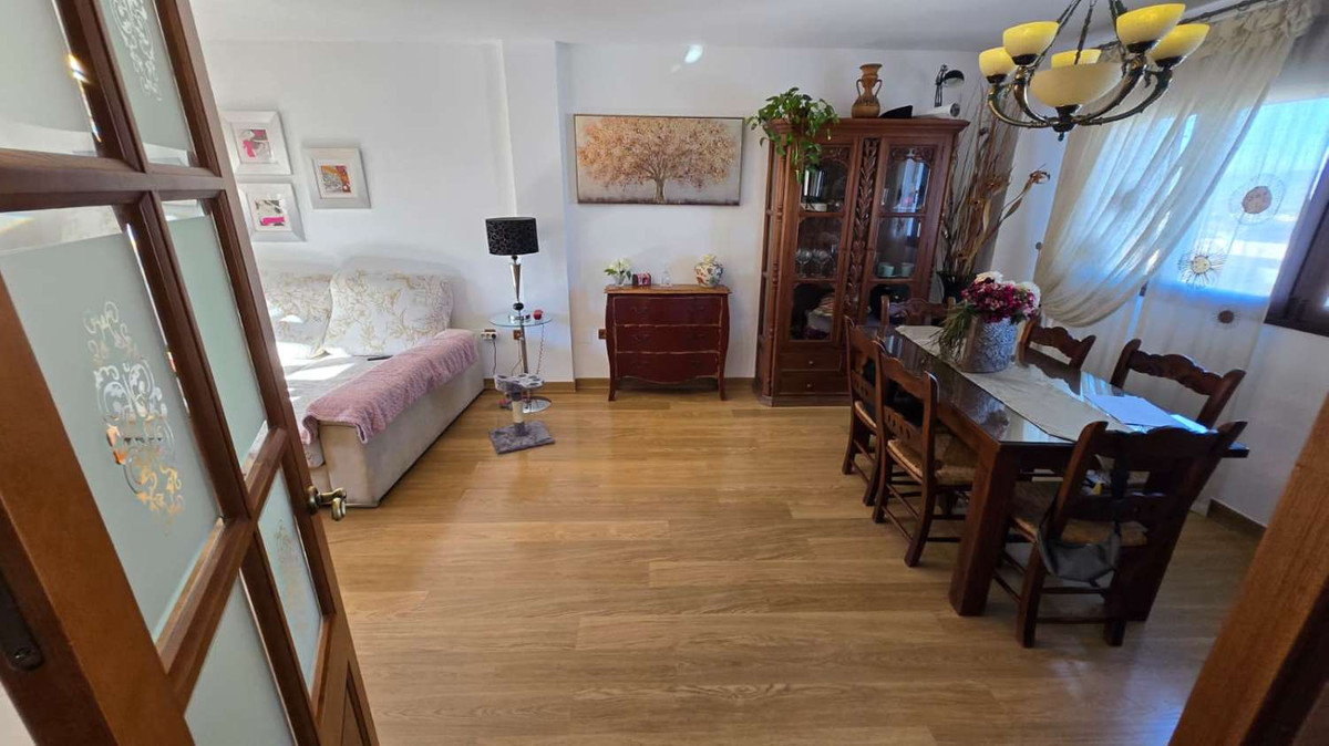 Se vende Villa - Chalet de 6 dormitorios en Costa Del Sol, Málaga, España