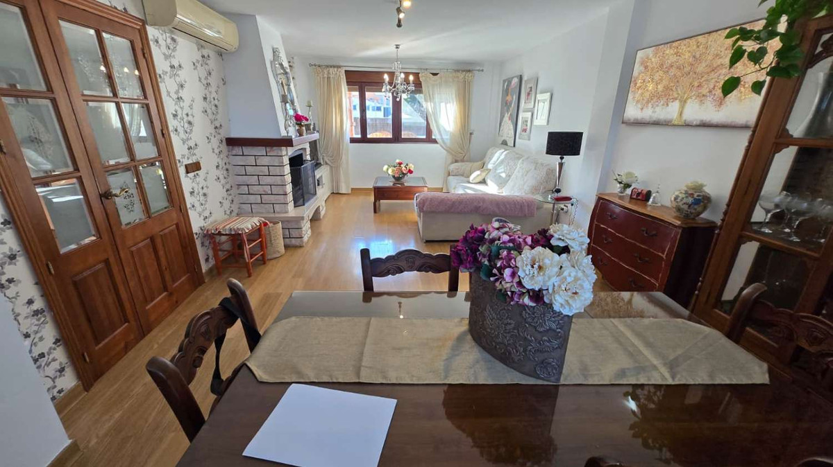 Se vende Villa - Chalet de 6 dormitorios en Costa Del Sol, Málaga, España
