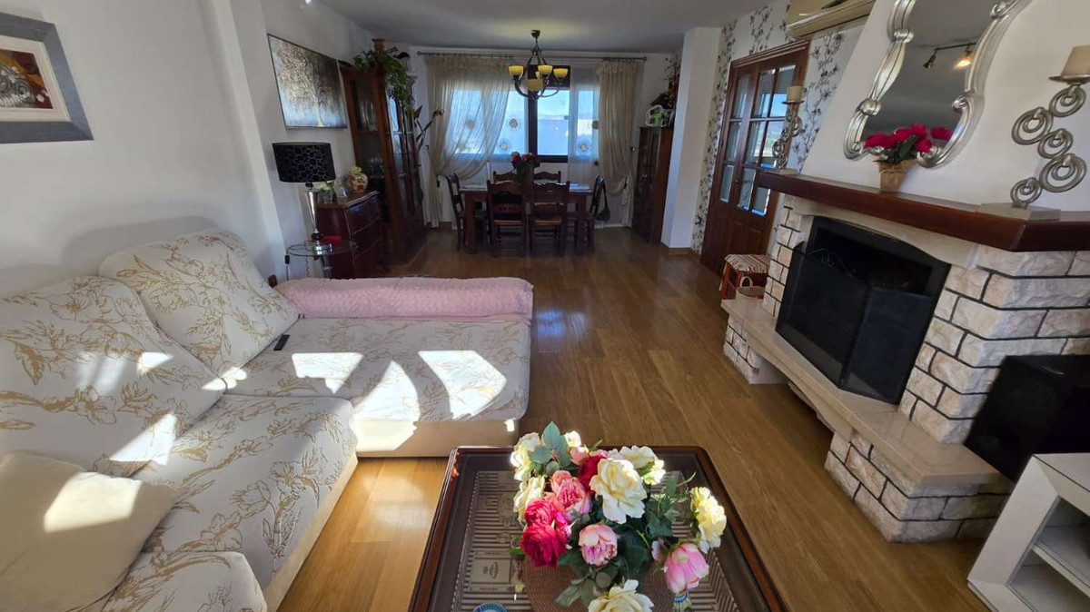 Se vende Villa - Chalet de 6 dormitorios en Costa Del Sol, Málaga, España