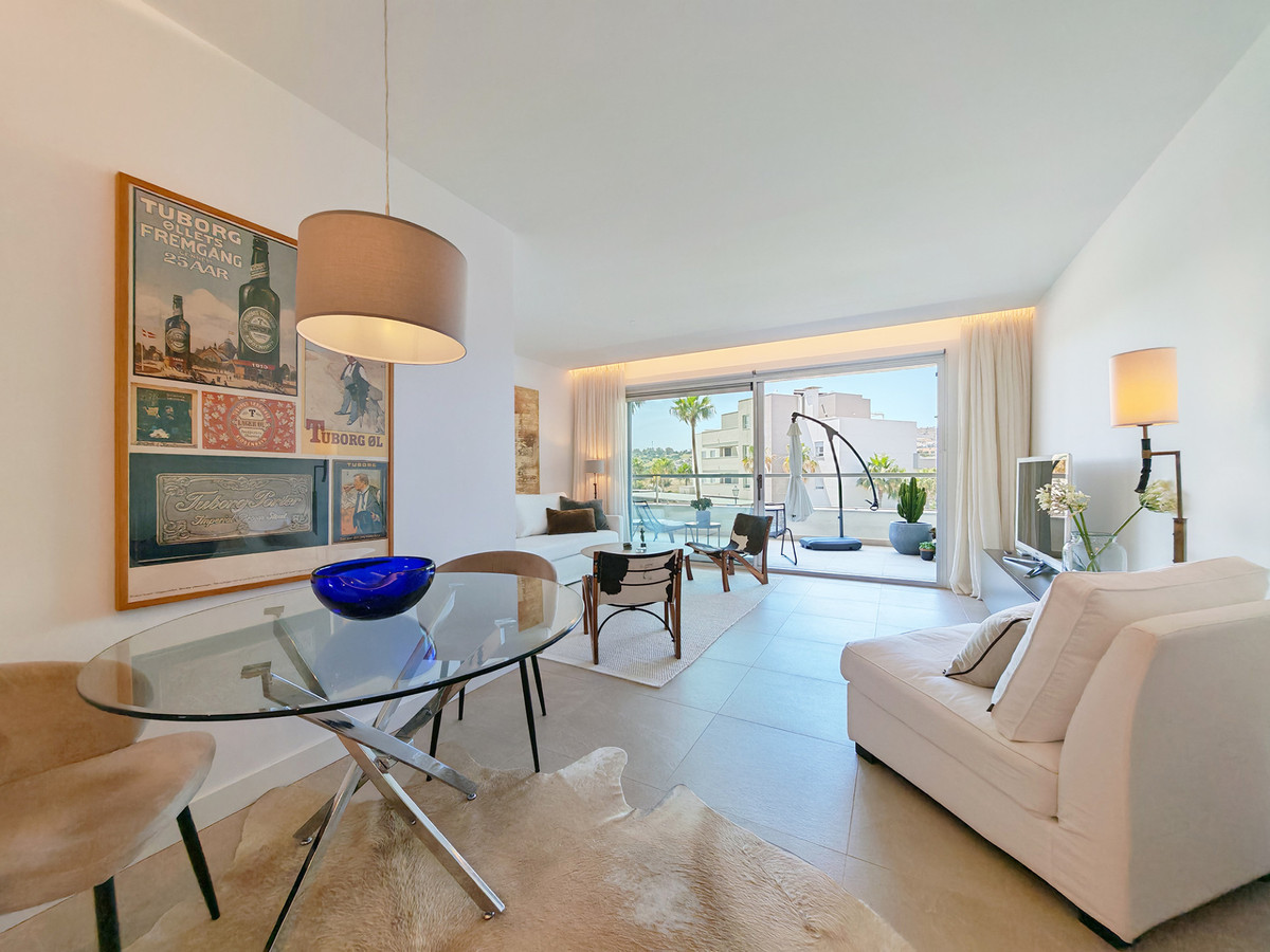 Se vende Apartamento Planta Media de 2 dormitorios en Costa Del Sol, Málaga, España
