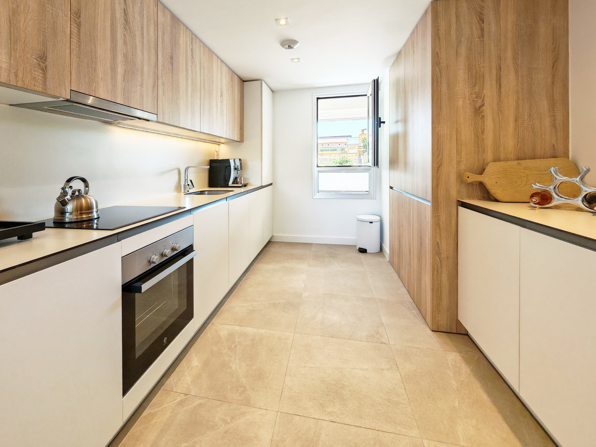 Se vende Apartamento Planta Media de 2 dormitorios en Costa Del Sol, Málaga, España