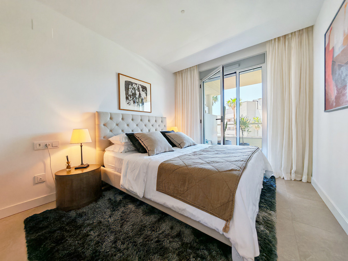Se vende Apartamento Planta Media de 2 dormitorios en Costa Del Sol, Málaga, España