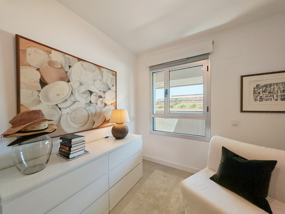 Se vende Apartamento Planta Media de 2 dormitorios en Costa Del Sol, Málaga, España