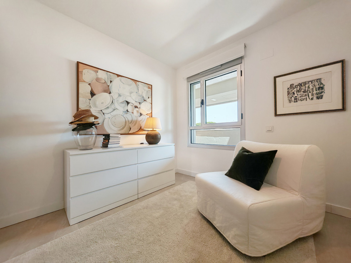 Se vende Apartamento Planta Media de 2 dormitorios en Costa Del Sol, Málaga, España