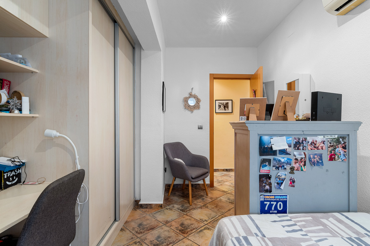 Se vende Villa - Chalet de 4 dormitorios en Costa Blanca, Alicante, España