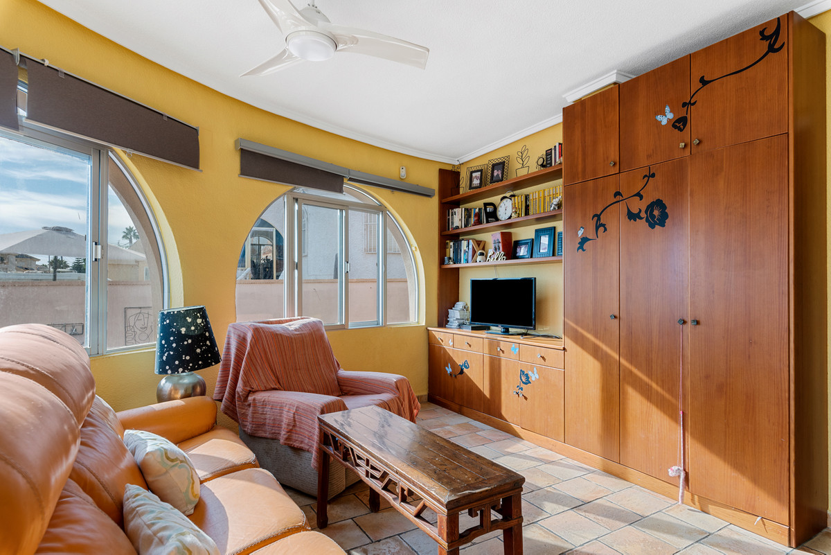 Se vende Villa - Chalet de 4 dormitorios en Costa Blanca, Alicante, España