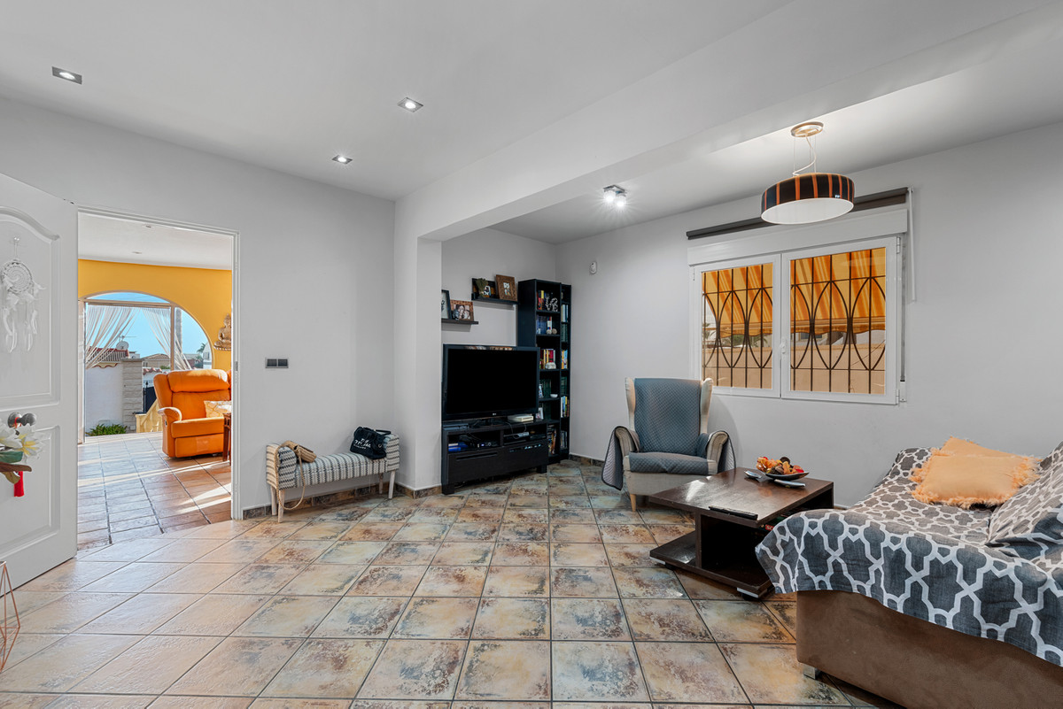 Se vende Villa - Chalet de 4 dormitorios en Costa Blanca, Alicante, España