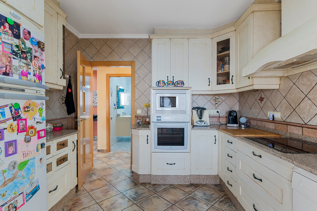 Se vende Villa - Chalet de 4 dormitorios en Costa Blanca, Alicante, España