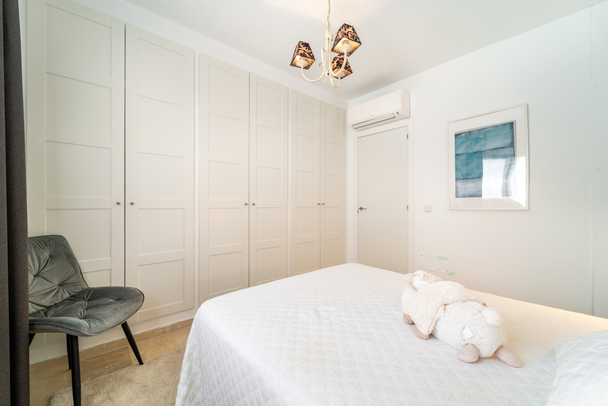 Se vende Villa - Chalet de 4 dormitorios en Costa Del Sol, Málaga, España