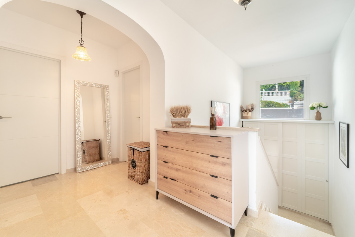 Se vende Villa - Chalet de 4 dormitorios en Costa Del Sol, Málaga, España