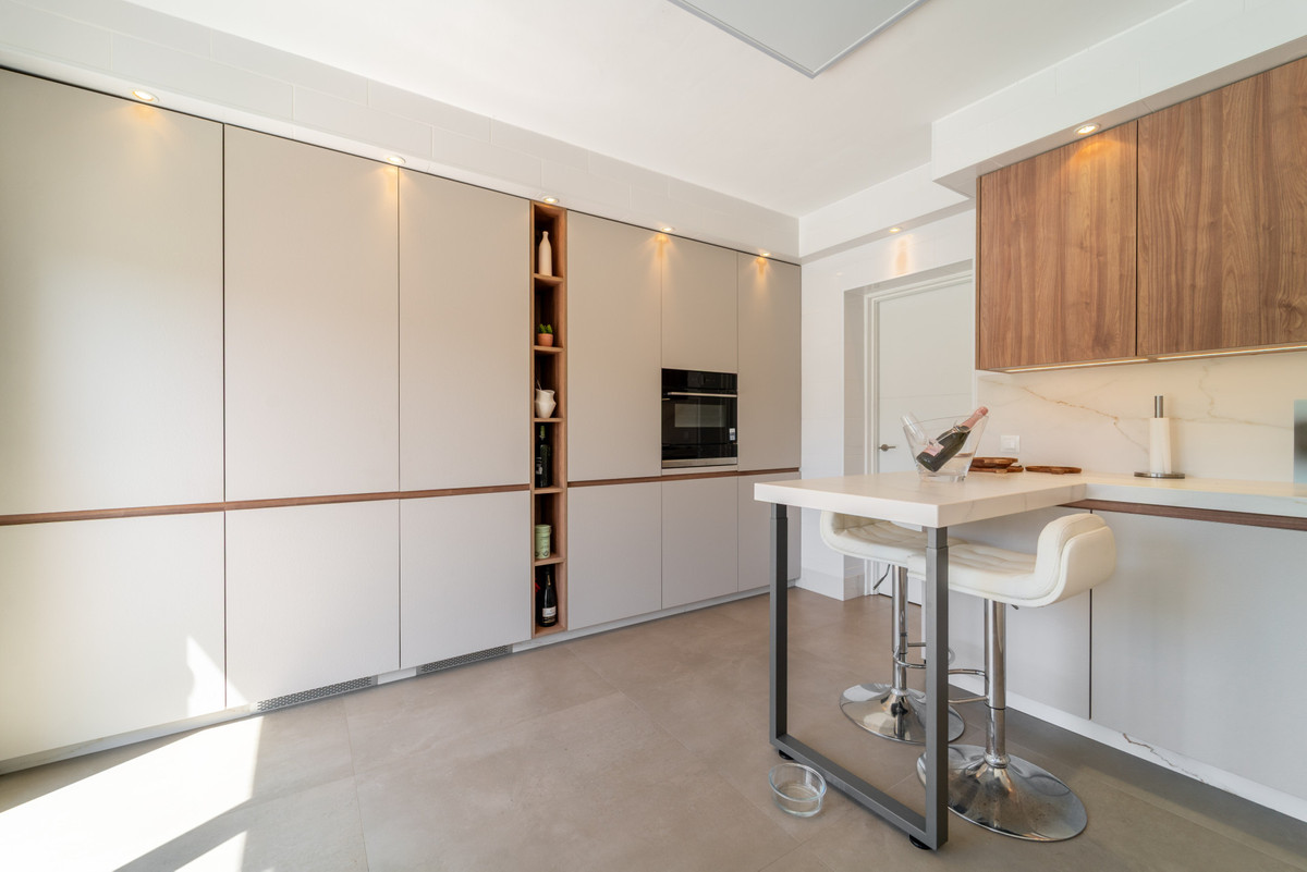 Se vende Villa - Chalet de 4 dormitorios en Costa Del Sol, Málaga, España