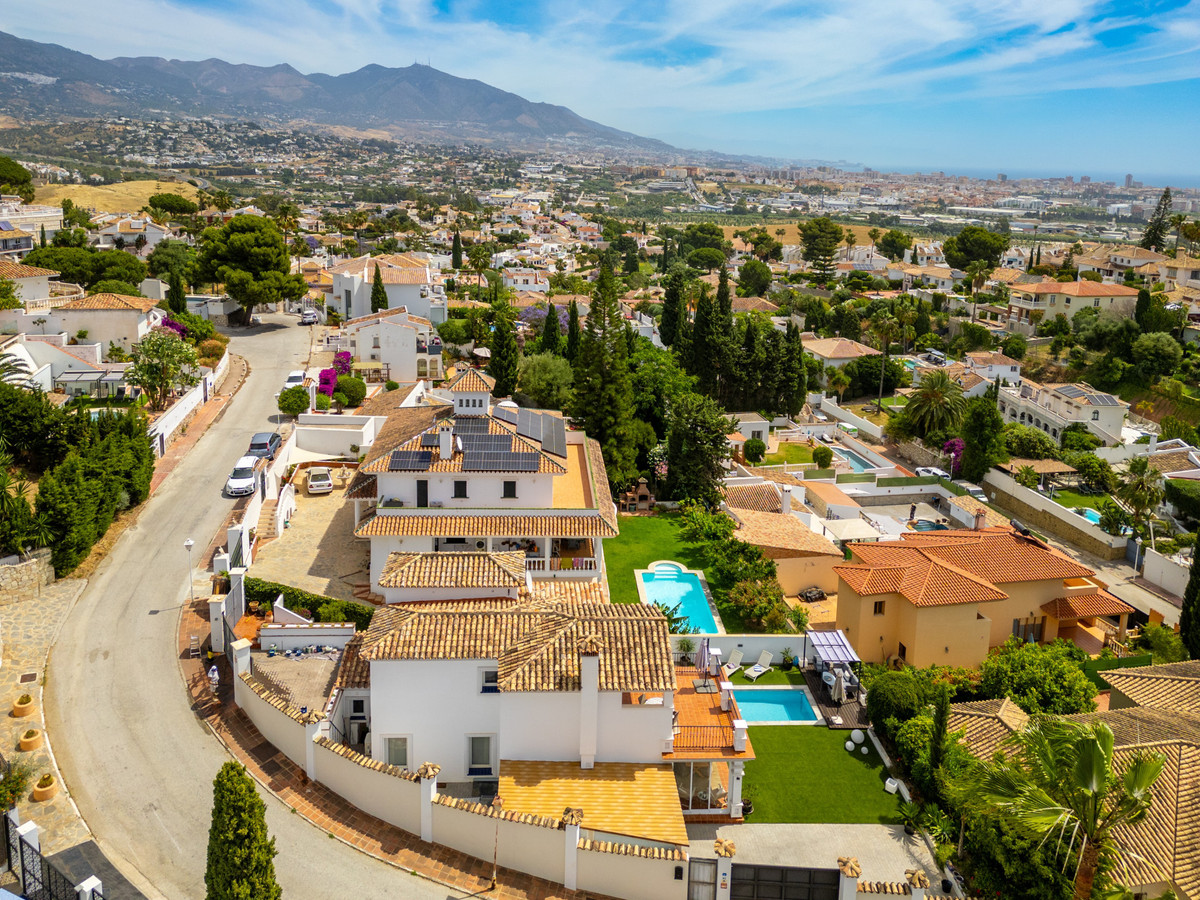 Se vende Villa - Chalet de 4 dormitorios en Costa Del Sol, Málaga, España