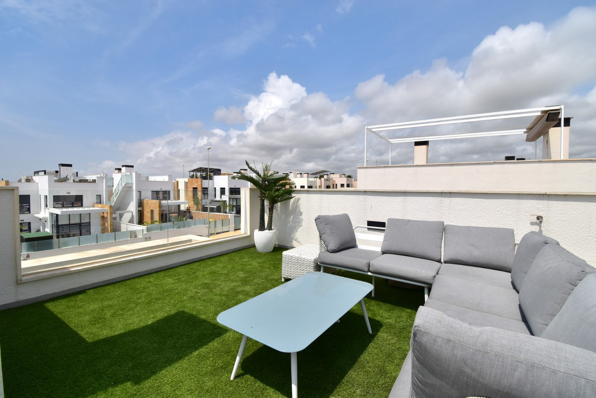Se vende Villa - Chalet de 4 dormitorios en Costa Blanca, Alicante, España