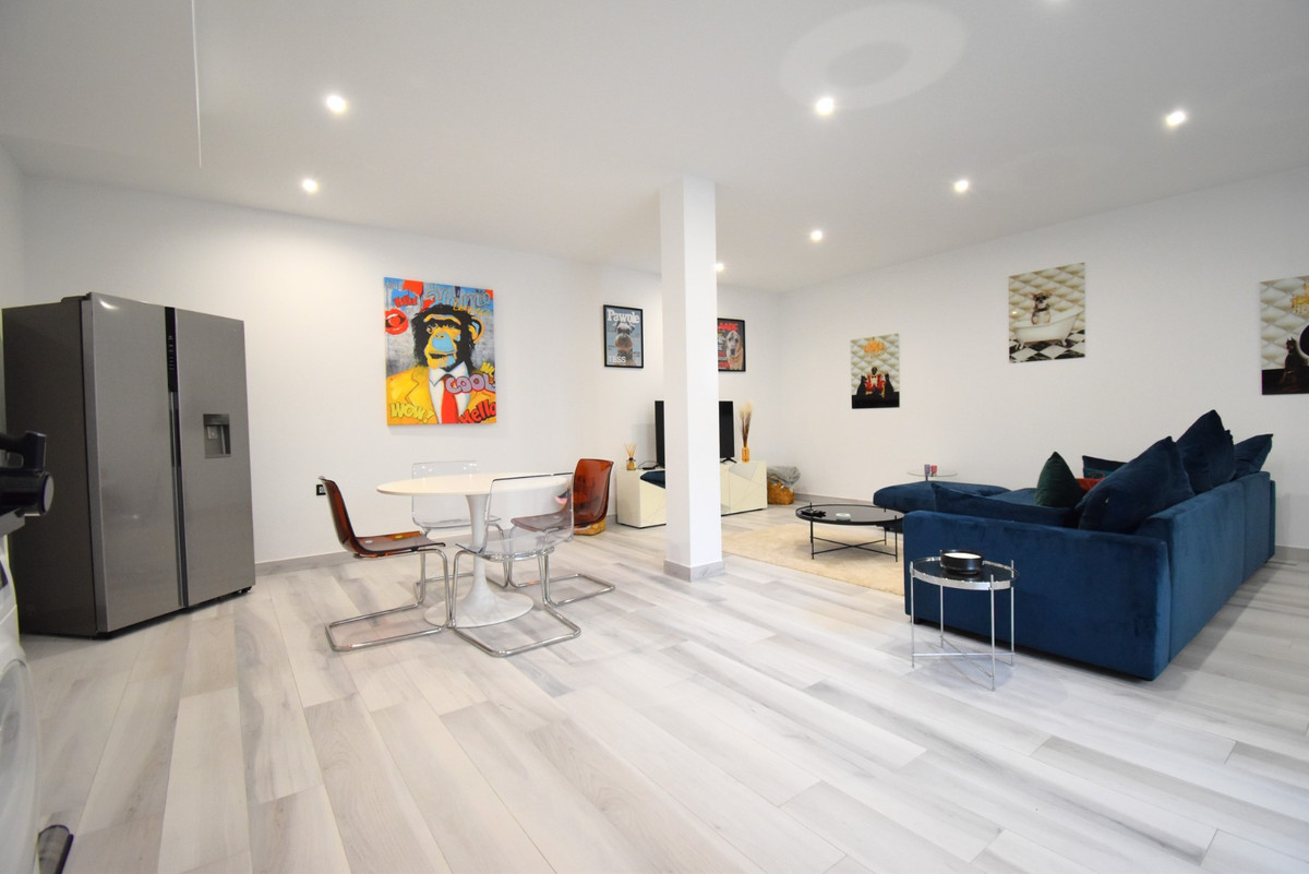 Se vende Villa - Chalet de 4 dormitorios en Costa Blanca, Alicante, España