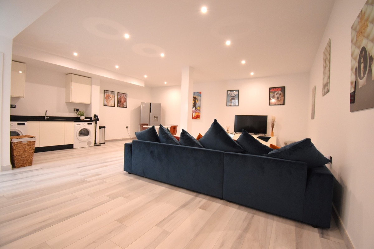 Se vende Villa - Chalet de 4 dormitorios en Costa Blanca, Alicante, España