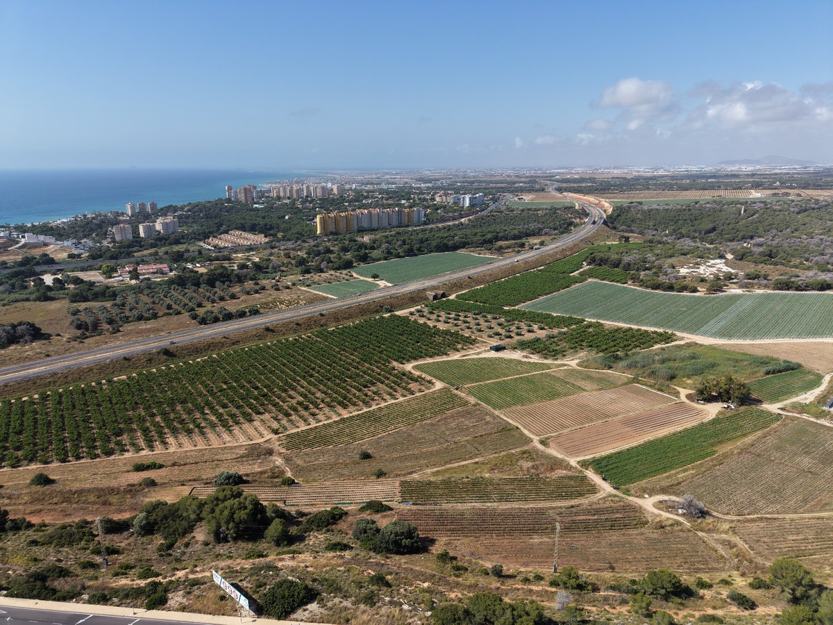 Se vende Villa - Chalet de 4 dormitorios en Costa Blanca, Alicante, España