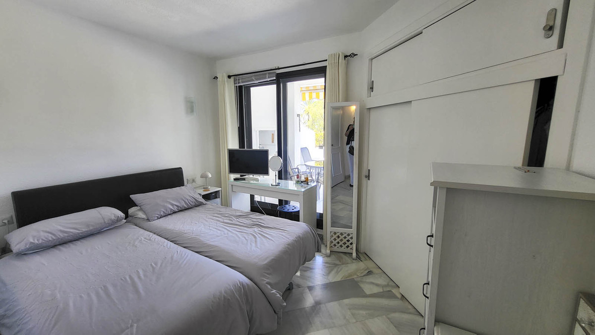 2 Bed Apartment for sale in Calahonda Costa Del Sol, Málaga, Spain