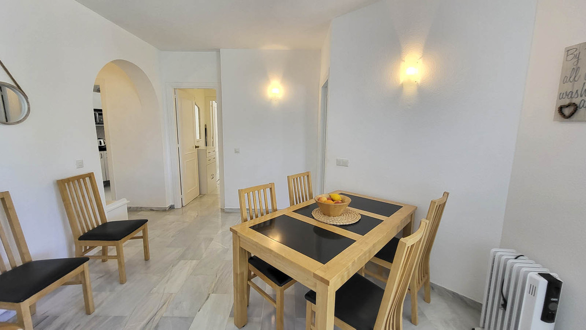 2 Bed Apartment for sale in Calahonda Costa Del Sol, Málaga, Spain