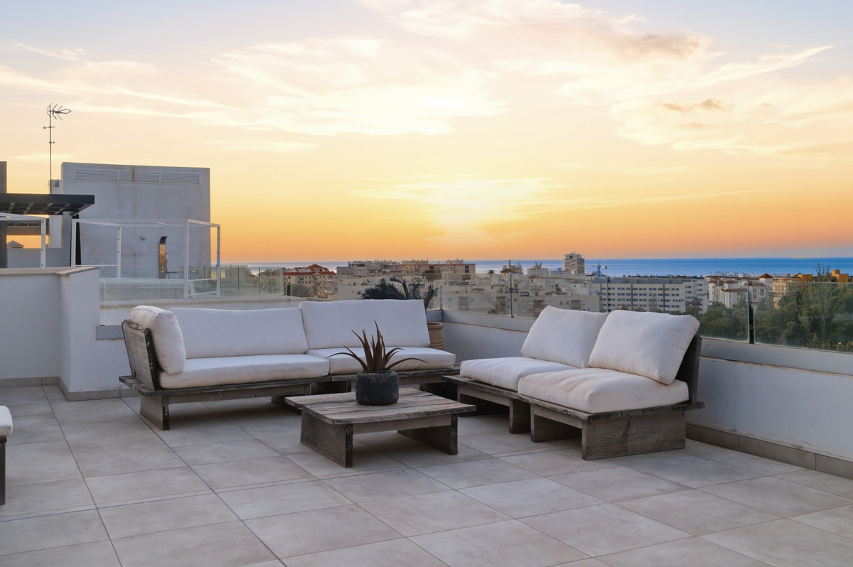 3 Bed Apartment for sale in Estepona Costa Del Sol, Málaga, Spain
