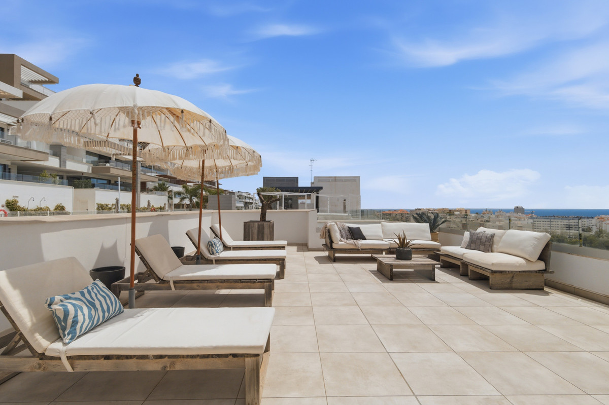 3 Bed Apartment for sale in Estepona Costa Del Sol, Málaga, Spain