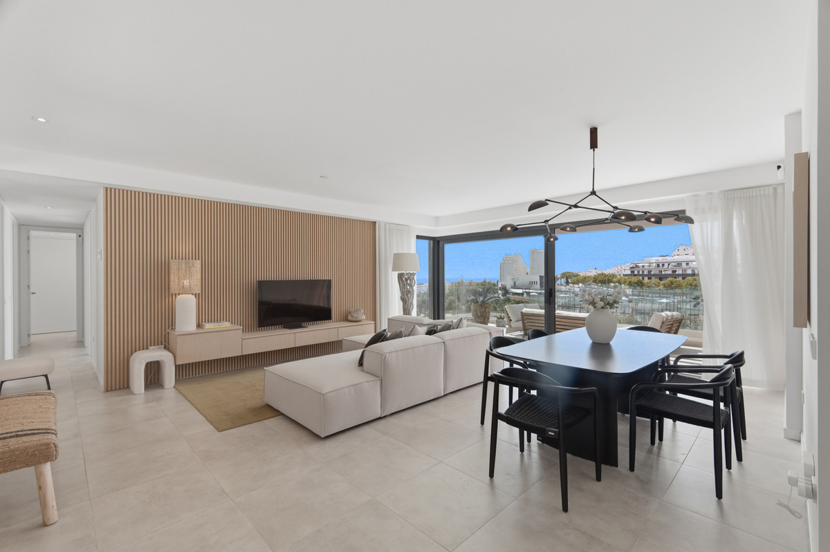 3 Bed Apartment for sale in Estepona Costa Del Sol, Málaga, Spain