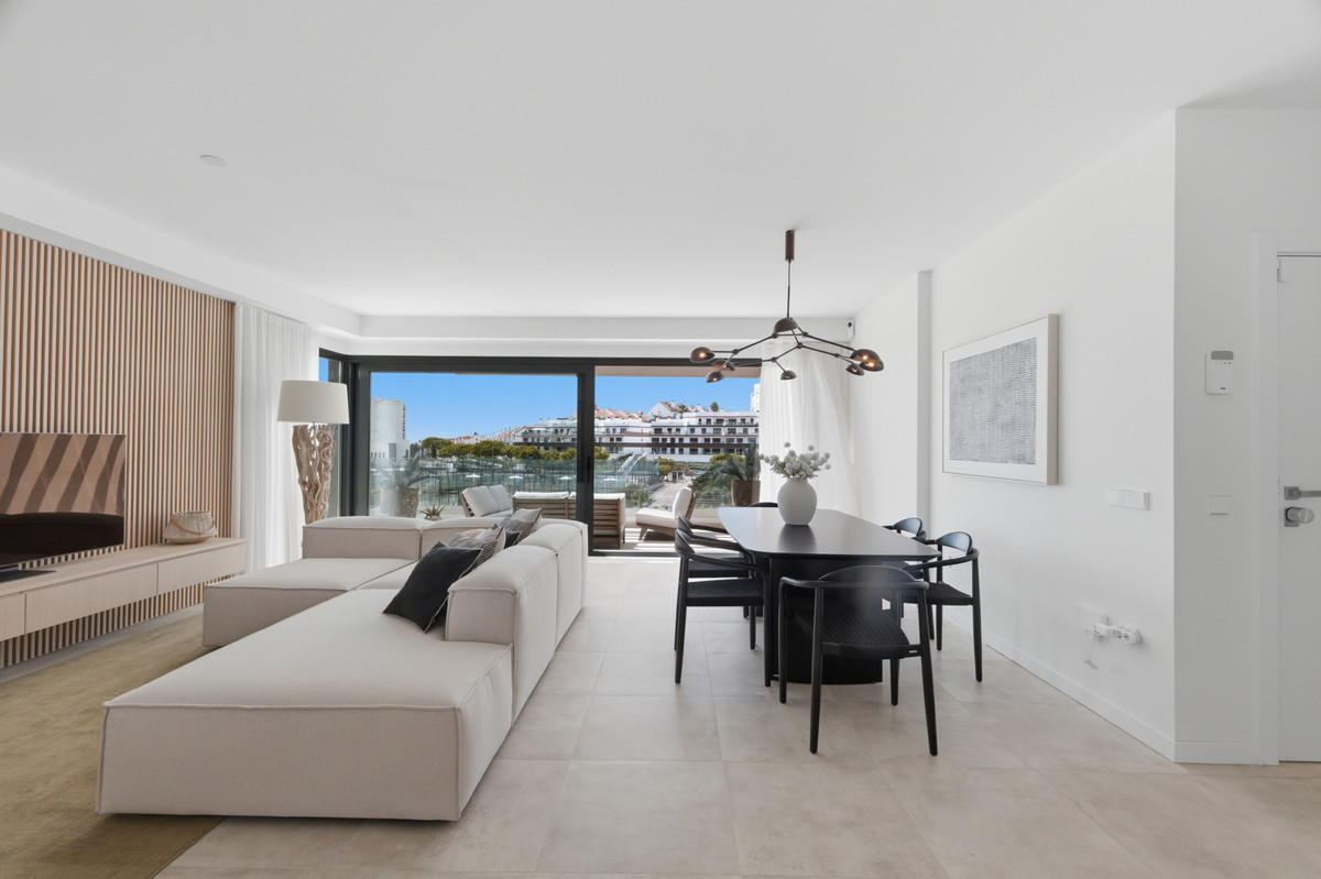 3 Bed Apartment for sale in Estepona Costa Del Sol, Málaga, Spain