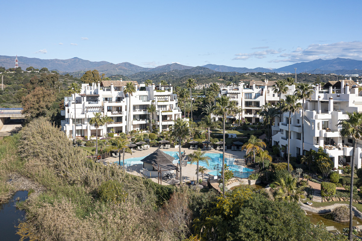 3 Bed Apartment for sale in Estepona Costa Del Sol, Málaga, Spain
