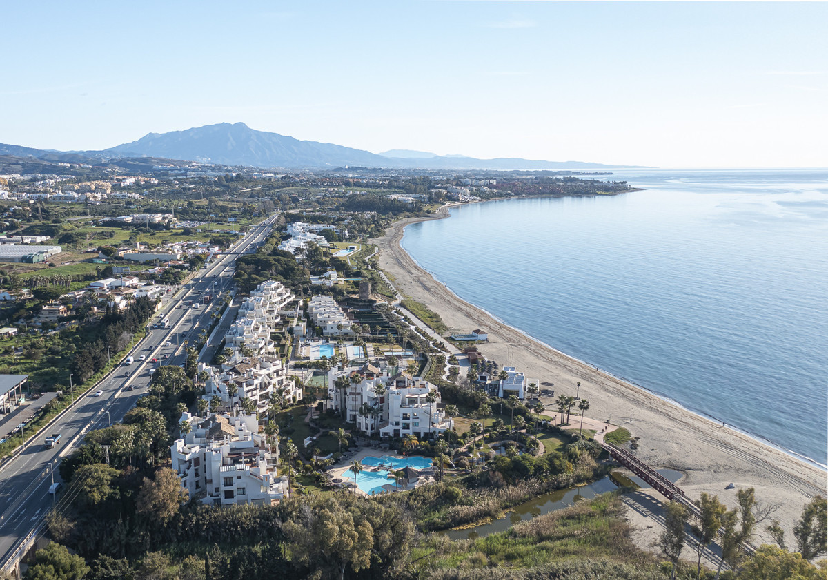 3 Bed Apartment for sale in Estepona Costa Del Sol, Málaga, Spain