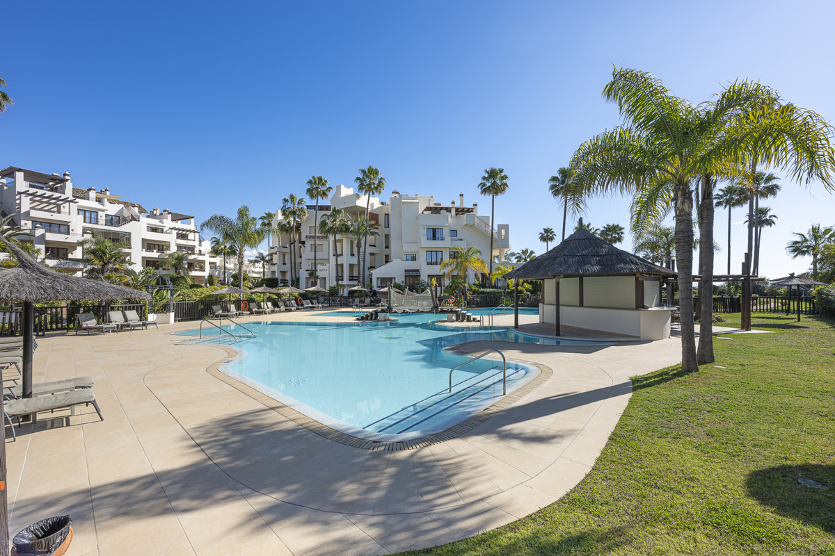 3 Bed Apartment for sale in Estepona Costa Del Sol, Málaga, Spain