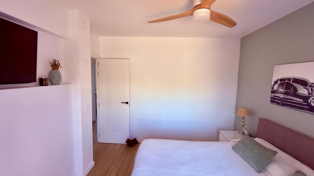 Se vende Villa - Chalet de 4 dormitorios en Costa Blanca, Alicante, España