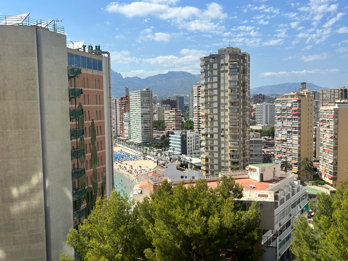 Se vende Apartamento Planta Media de 3 dormitorios en Costa Blanca, Alicante, España