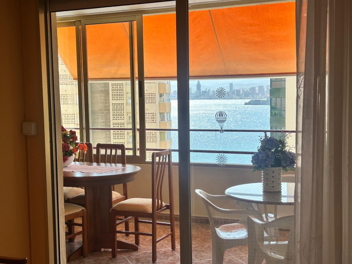 Se vende Apartamento Planta Media de 3 dormitorios en Costa Blanca, Alicante, España