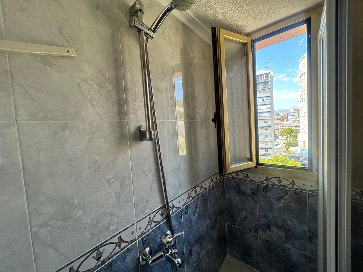 Se vende Apartamento Planta Media de 3 dormitorios en Costa Blanca, Alicante, España