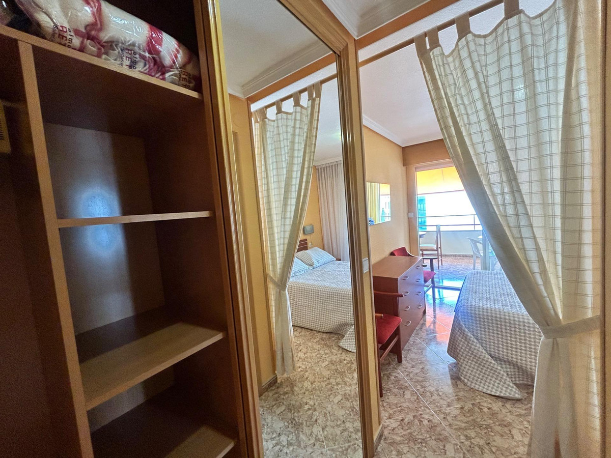Se vende Apartamento Planta Media de 3 dormitorios en Costa Blanca, Alicante, España