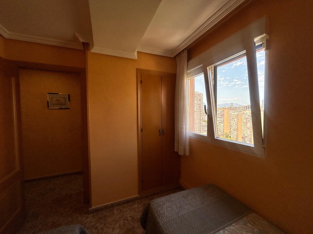 Se vende Apartamento Planta Media de 3 dormitorios en Costa Blanca, Alicante, España