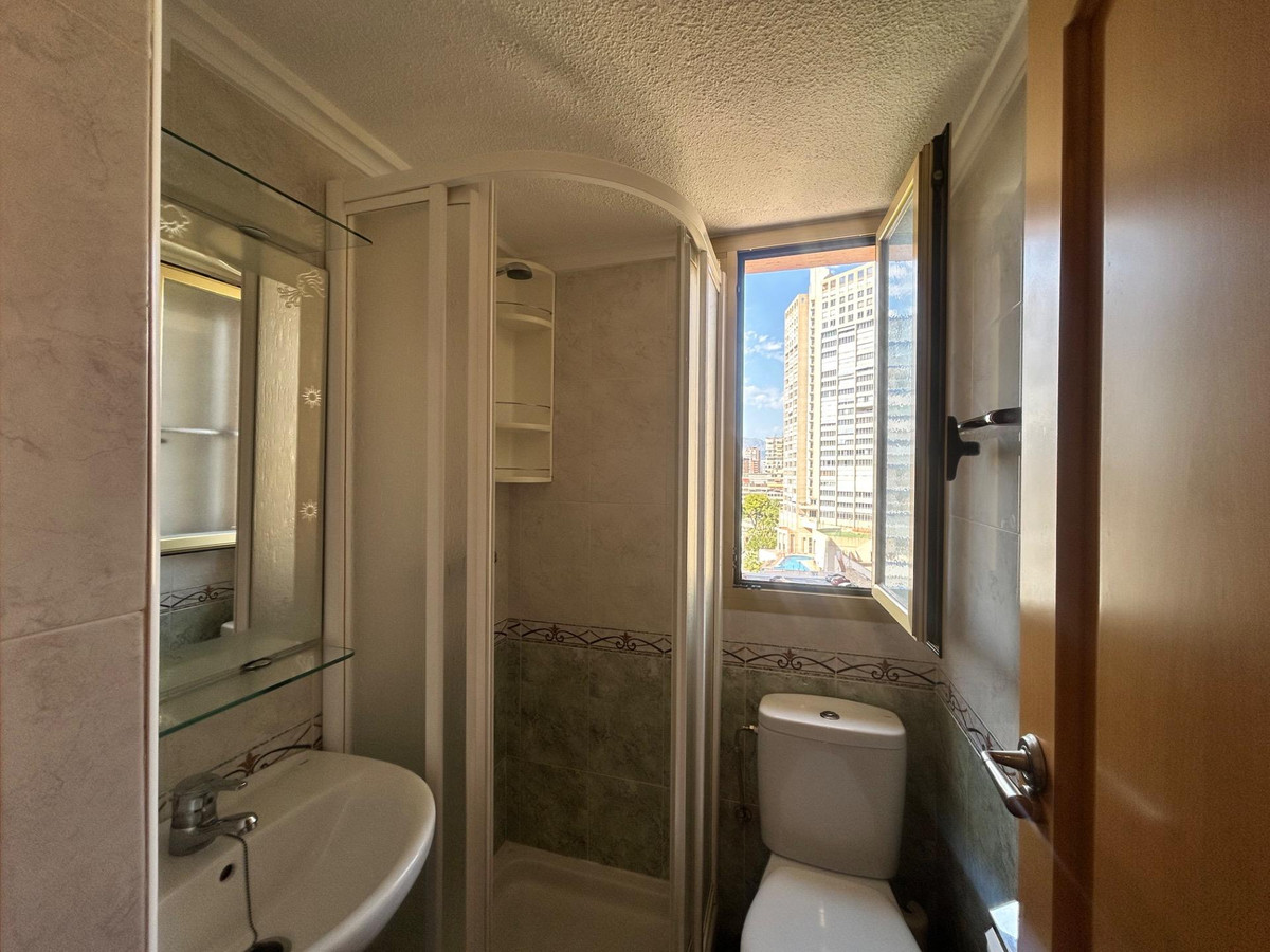 Se vende Apartamento Planta Media de 3 dormitorios en Costa Blanca, Alicante, España