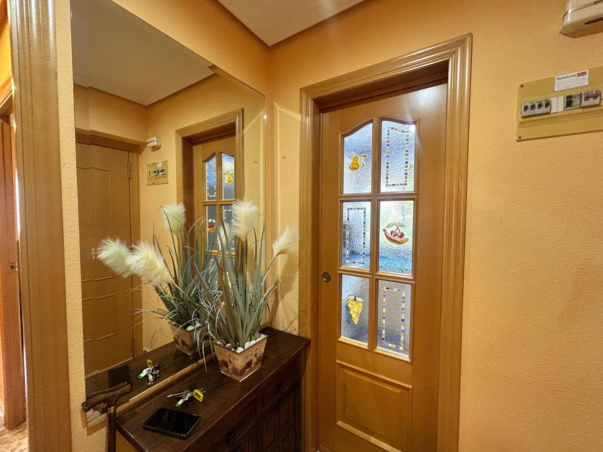 Se vende Apartamento Planta Media de 3 dormitorios en Costa Blanca, Alicante, España