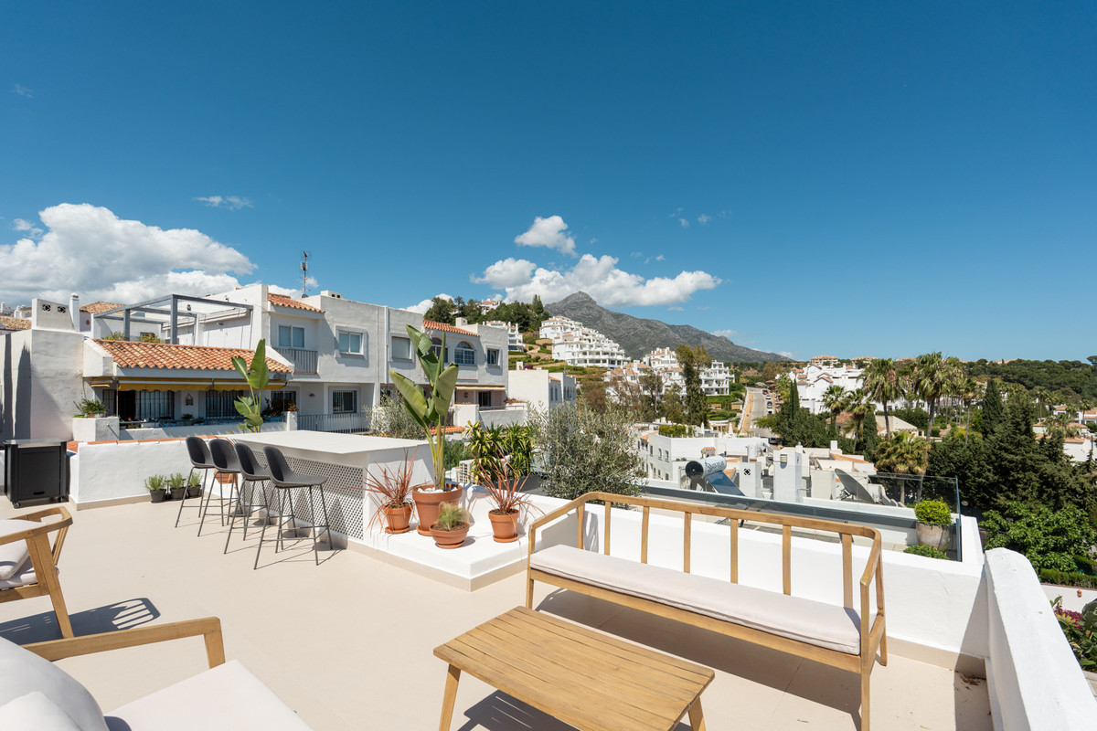 3 Bed Townhouse for sale in Nueva Andalucía Costa Del Sol, Málaga, Spain