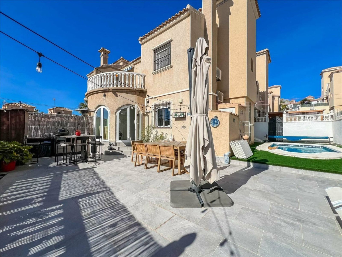 Se vende Villa - Chalet de 2 dormitorios en Costa Blanca, Alicante, España