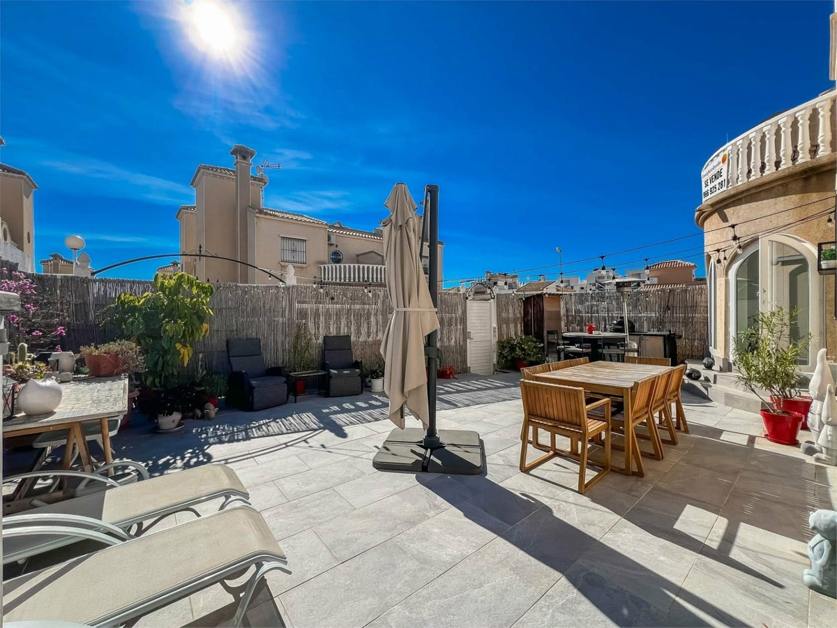 Se vende Villa - Chalet de 2 dormitorios en Costa Blanca, Alicante, España