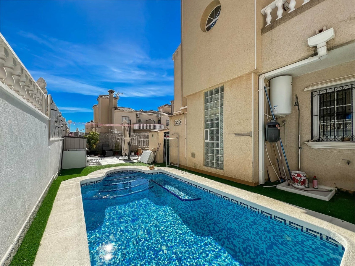 Se vende Villa - Chalet de 2 dormitorios en Costa Blanca, Alicante, España