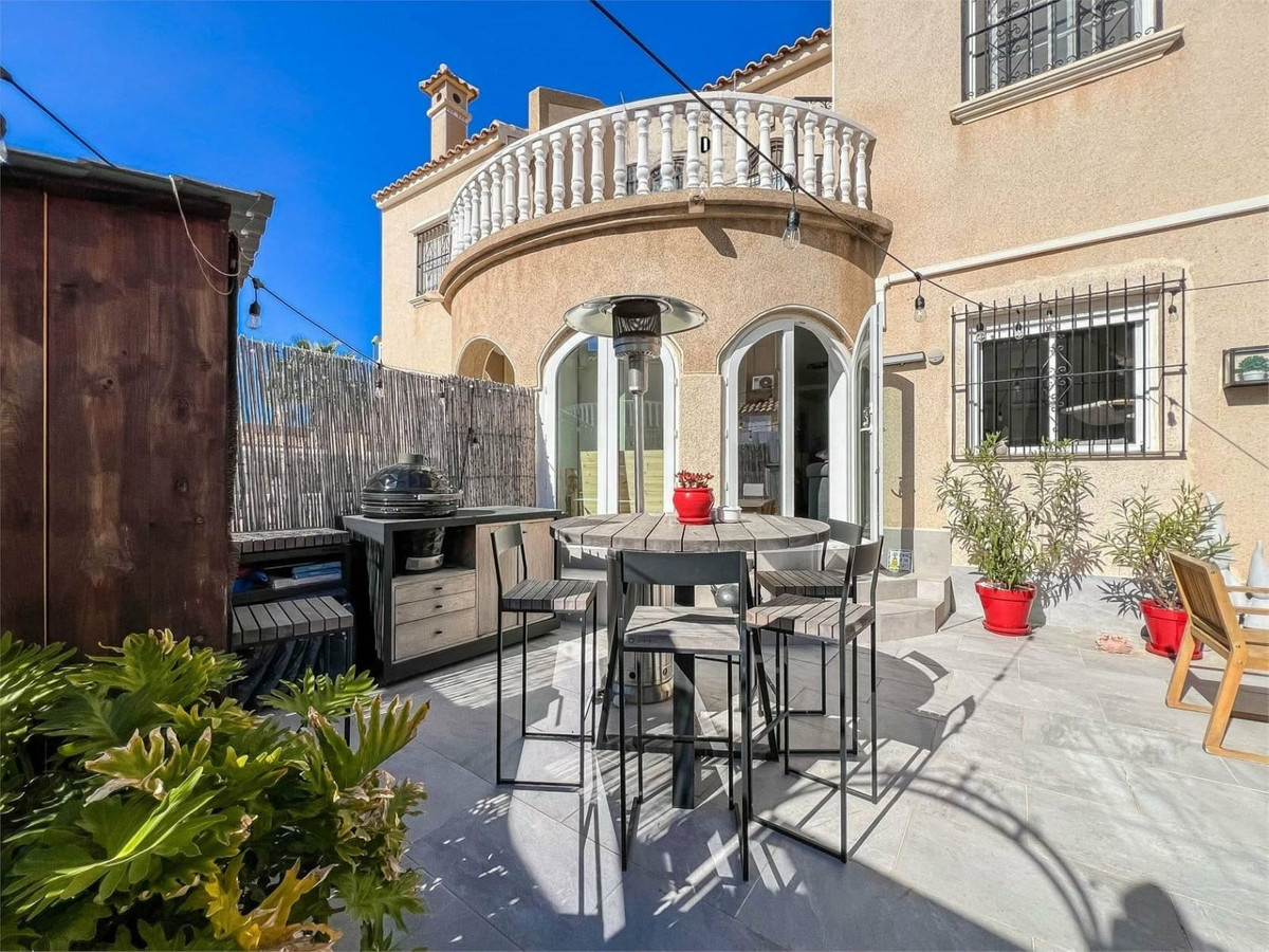 Se vende Villa - Chalet de 2 dormitorios en Costa Blanca, Alicante, España