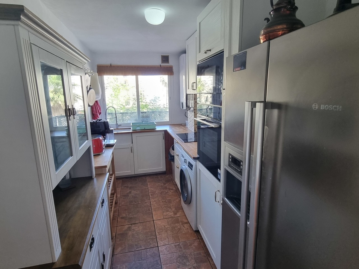 Se vende Apartamento Planta Media de 2 dormitorios en Costa Del Sol, Málaga, España